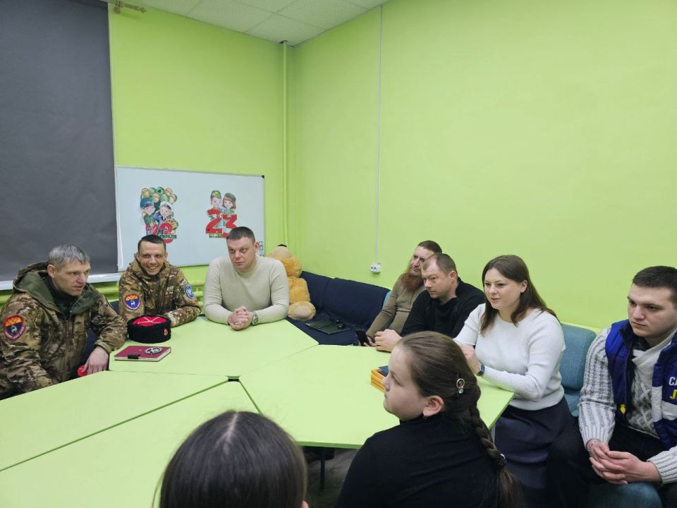 Галина Дуброва: В преддверии 23 февраля вместе с Сергеем Кулагиным встретились в пгт Галина Дуброва: В преддверии 23 февраля вместе с Сергеем Кулагиным встретились в пгт