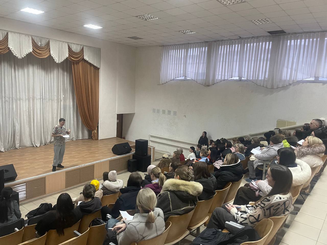 В Краснодонской школе №2 прошла лекция педиатра о психофизиологии подростков В Краснодонской школе №2 прошла лекция педиатра о психофизиологии подростков