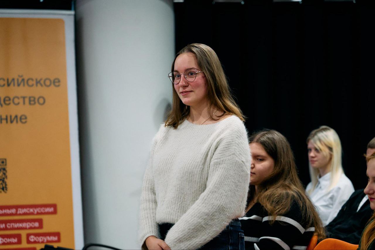 В Доме молодёжи прошли «Диалоги с Героями» В Доме молодёжи прошли «Диалоги с Героями»