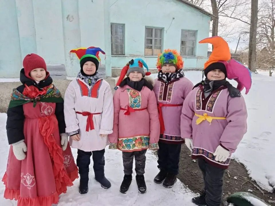 В поселке Северный на площади возле ДК прошло мероприятие ,посвященное проводам зимы В поселке Северный на площади возле ДК прошло мероприятие ,посвященное проводам зимы