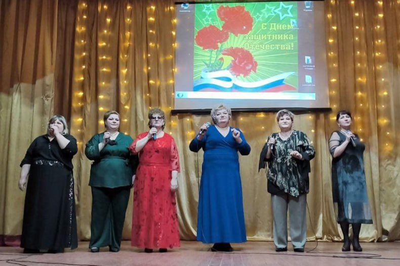 Жителей пгт Бирюково поздравили с праздником 23 Февраля Жителей пгт Бирюково поздравили с праздником 23 Февраля