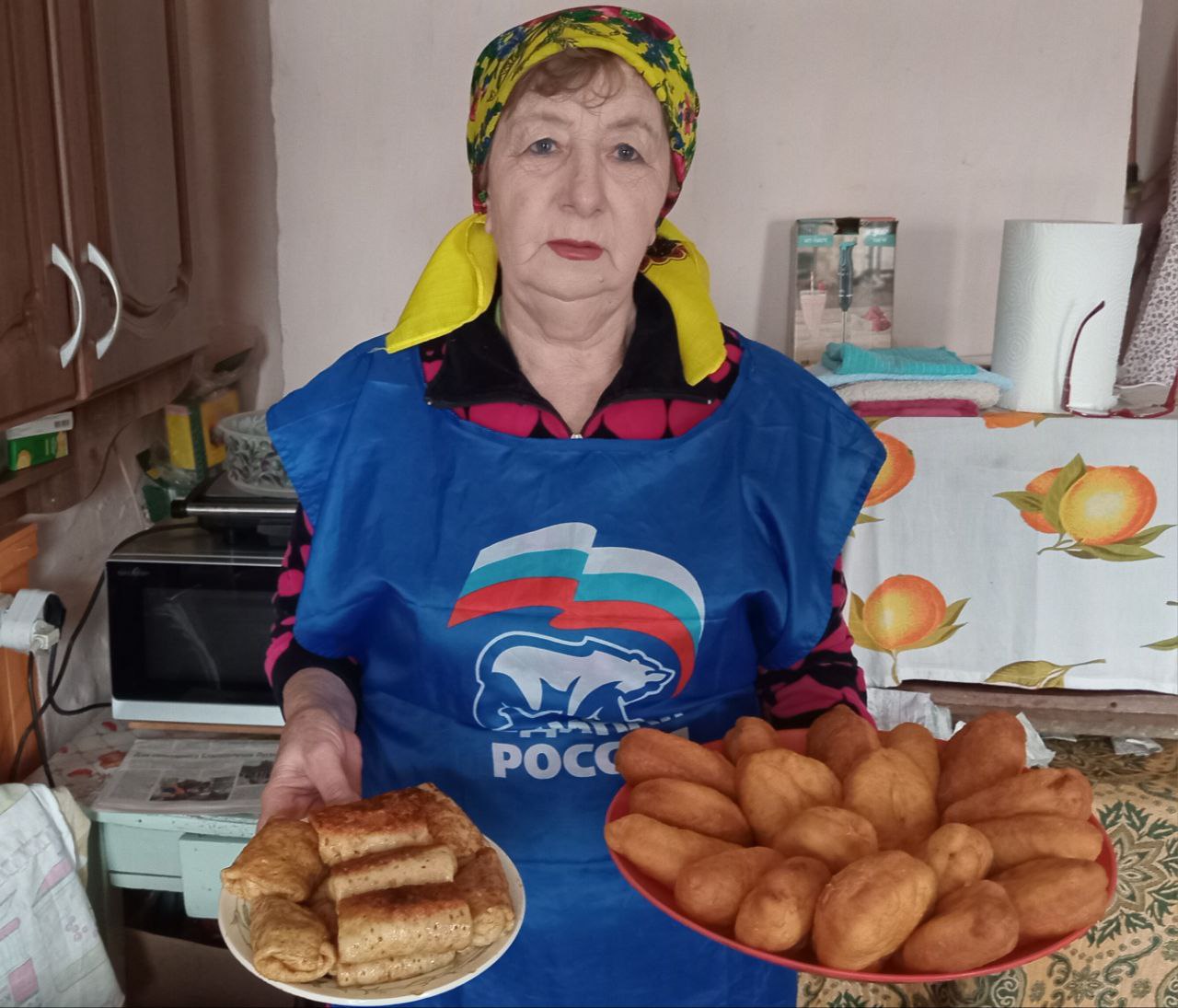 Тепло рук и забота: меловские единороссы передали подарки участникам СВО Тепло рук и забота: меловские единороссы передали подарки участникам СВО