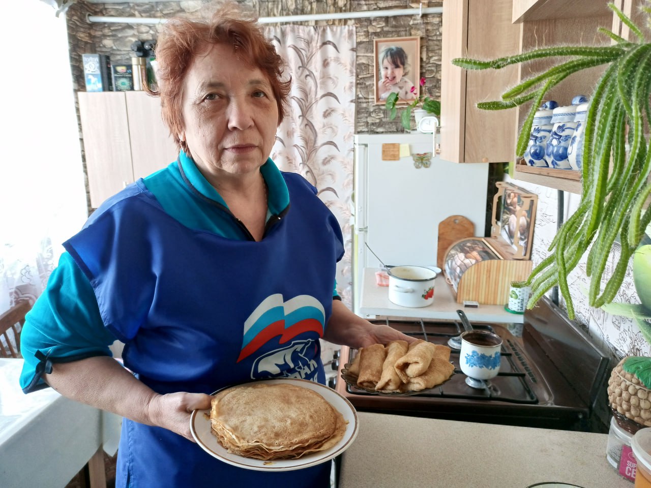 Тепло рук и забота: меловские единороссы передали подарки участникам СВО Тепло рук и забота: меловские единороссы передали подарки участникам СВО