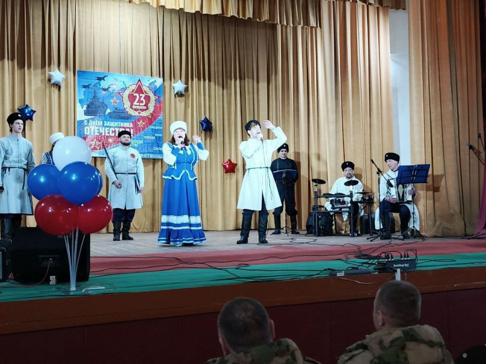 Сегодня в филиале "Донцовский СДК" прошел торжественный концерт "Честь и слава защитникам!" Сегодня в филиале "Донцовский СДК" прошел торжественный концерт "Честь и слава защитникам!"