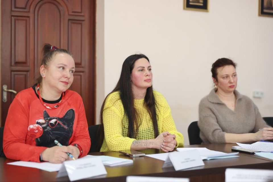 Галина Дуброва: На прием к депутатам ЛДПР постоянно приходят жители с одной и той же проблемой: стаи бездомных собак терроризируют улицы Галина Дуброва: На прием к депутатам ЛДПР постоянно приходят жители с одной и той же проблемой: стаи бездомных собак терроризируют улицы