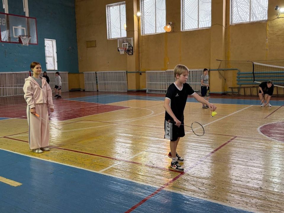 На базе спортзала «Кристалл» Петровского комплекса спортивных сооружений прошел турнир по бадминтону, посвященный Дню защитника отечества На базе спортзала «Кристалл» Петровского комплекса спортивных сооружений прошел турнир по бадминтону, посвященный Дню защитника отечества