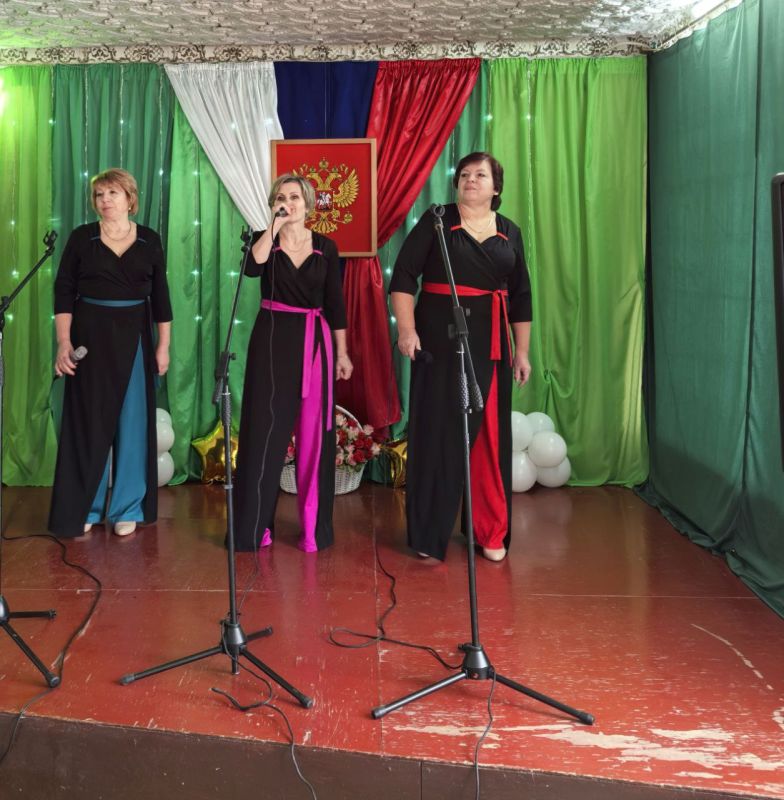 В Булавиновском сельском доме культуры, состоялся праздничный концерт, посвященный Дню защитника Отечества, и всем, кто стоит на страже нашей Родины В Булавиновском сельском доме культуры, состоялся праздничный концерт, посвященный Дню защитника Отечества, и всем, кто стоит на страже нашей Родины