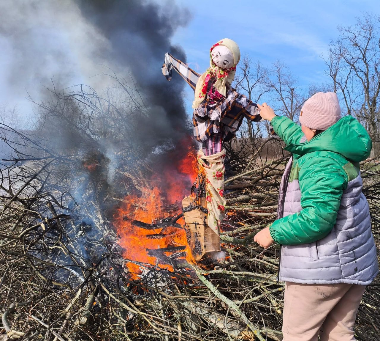 Активисты ТОС «Первые» села Орехово организовали и провели субботник Активисты ТОС «Первые» села Орехово организовали и провели субботник