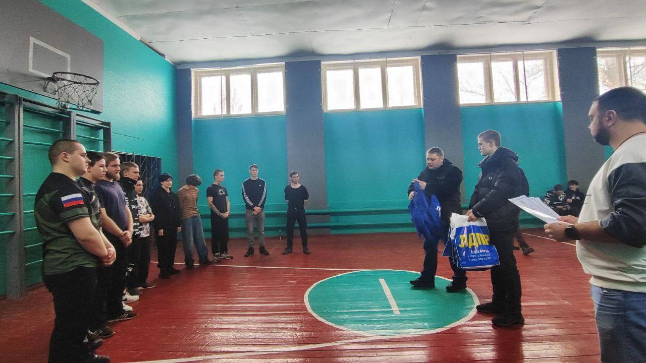 БУДУЩЕЕ СТРАНЫ – В РУКАХ СИЛЬНЫХ И СМЕЛЫХ БУДУЩЕЕ СТРАНЫ – В РУКАХ СИЛЬНЫХ И СМЕЛЫХ