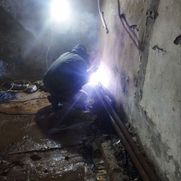 Специалисты Ровеньковского филиала НКО выполняют работы по текущему ремонту системы централизованного отопления многоквартирных домов