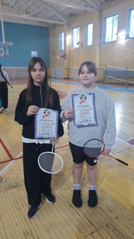 На базе спортзала «Кристалл» Петровского комплекса спортивных сооружений прошел турнир по бадминтону, посвященный Дню защитника отечества На базе спортзала «Кристалл» Петровского комплекса спортивных сооружений прошел турнир по бадминтону, посвященный Дню защитника отечества