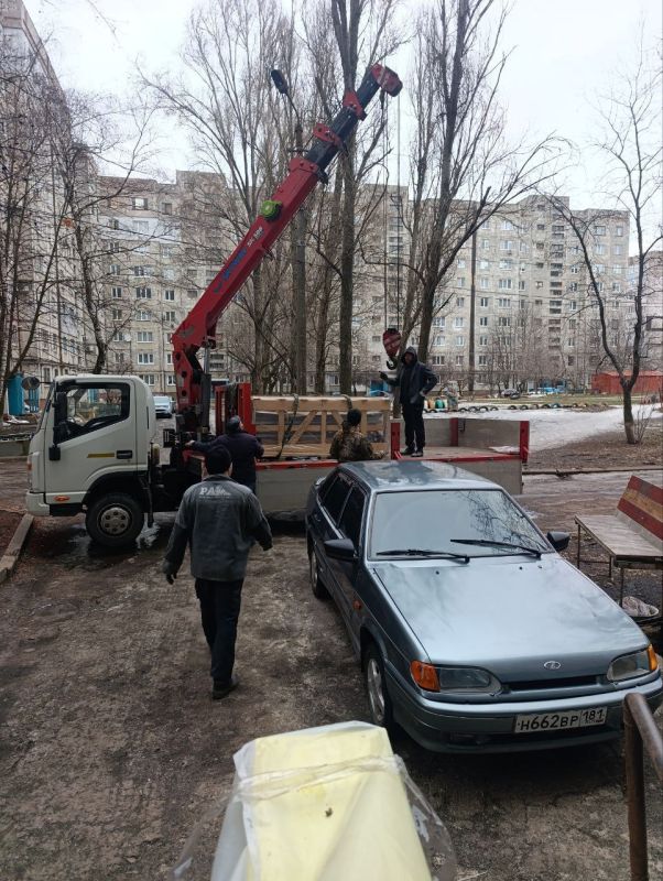 Андрей Рубанцов: В Ровеньках по региональной адресной программе капремонта продолжается замена лифтов в многоквартирных домах Андрей Рубанцов: В Ровеньках по региональной адресной программе капремонта продолжается замена лифтов в многоквартирных домах
