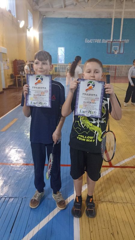На базе спортзала «Кристалл» Петровского комплекса спортивных сооружений прошел турнир по бадминтону, посвященный Дню защитника отечества На базе спортзала «Кристалл» Петровского комплекса спортивных сооружений прошел турнир по бадминтону, посвященный Дню защитника отечества