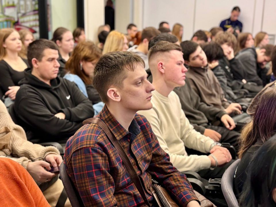 Руководитель аппарата Антитеррористической комиссии ЛНР выступил перед студентами республики Руководитель аппарата Антитеррористической комиссии ЛНР выступил перед студентами республики