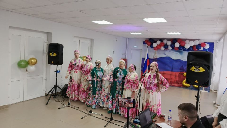 В рамках акции «Zа Победу» в поселке Металлист состоялся праздничный концерт для участников СВО и семей военнослужащих, посвященный Дню защитника Отечества В рамках акции «Zа Победу» в поселке Металлист состоялся праздничный концерт для участников СВО и семей военнослужащих, посвященный Дню защитника Отечества