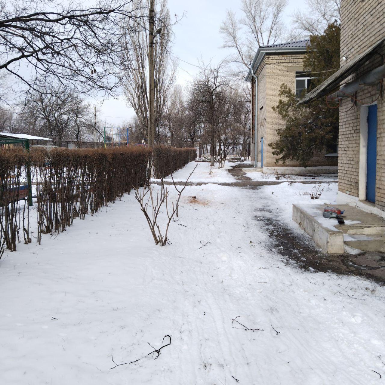 Бригада из Удмуртии провела санитарную опиловку деревьев вблизи детского сада «Росинка» посёлка Белореченский Бригада из Удмуртии провела санитарную опиловку деревьев вблизи детского сада «Росинка» посёлка Белореченский