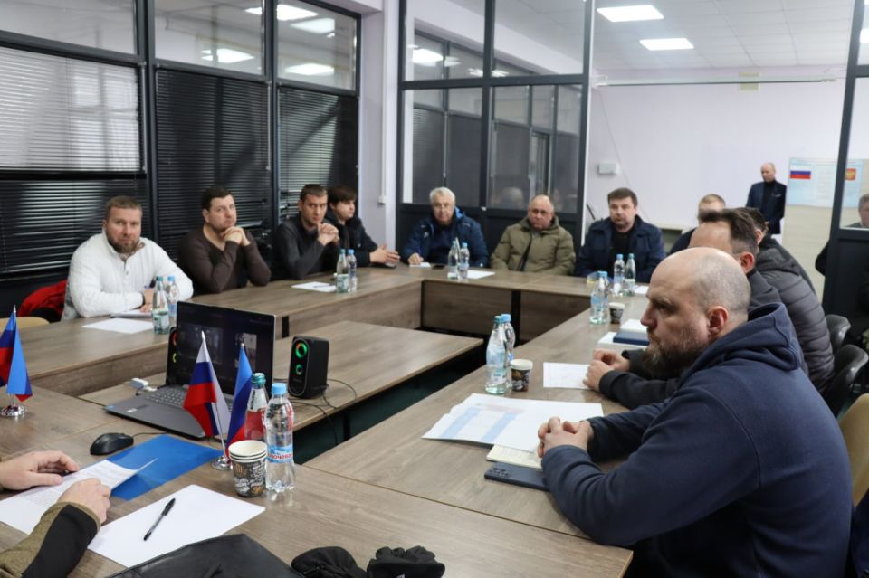 В Северодонецке под председательством вице-премьера Игоря Жаркова прошло совещание о прохождении осенне-зимнего периода на территории Северодонецкой агломерации В Северодонецке под председательством вице-премьера Игоря Жаркова прошло совещание о прохождении осенне-зимнего периода на территории Северодонецкой агломерации