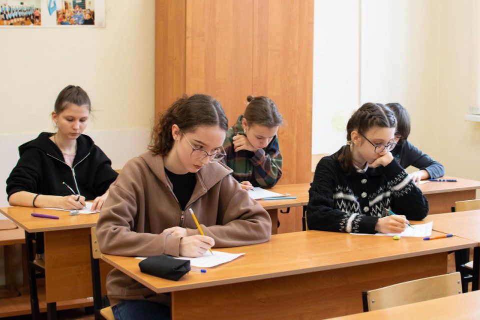 Андрей Губарев: Калужский областной музыкальный колледж имени Танеева приглашает детей из Первомайска принять участие в «Музыкальном диктанте» Андрей Губарев: Калужский областной музыкальный колледж имени Танеева приглашает детей из Первомайска принять участие в «Музыкальном диктанте»
