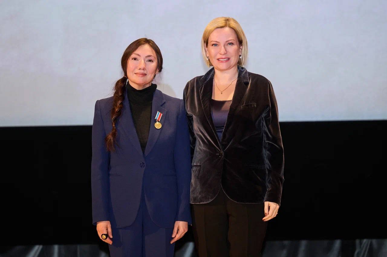 Ольга Любимова: Вручила ведомственные награды Минкультуры России – медали Александра Твардовского Ольга Любимова: Вручила ведомственные награды Минкультуры России – медали Александра Твардовского