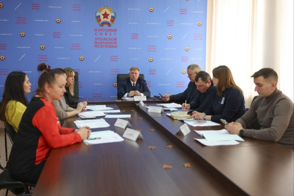 Галина Дуброва: На прием к депутатам ЛДПР постоянно приходят жители с одной и той же проблемой: стаи бездомных собак терроризируют улицы Галина Дуброва: На прием к депутатам ЛДПР постоянно приходят жители с одной и той же проблемой: стаи бездомных собак терроризируют улицы