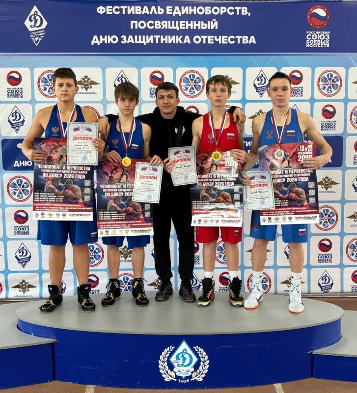 Алчевские боксеры стали победителями и призерами первенства по боксу Алчевские боксеры стали победителями и призерами первенства по боксу