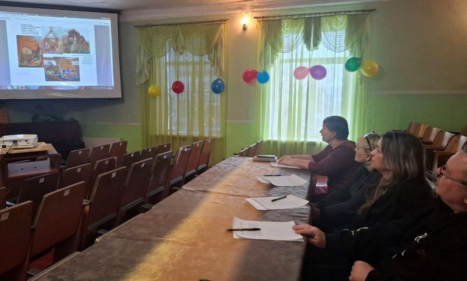 Перевальчане и оренбуржцы рассказали друг другу о малой Родине Перевальчане и оренбуржцы рассказали друг другу о малой Родине