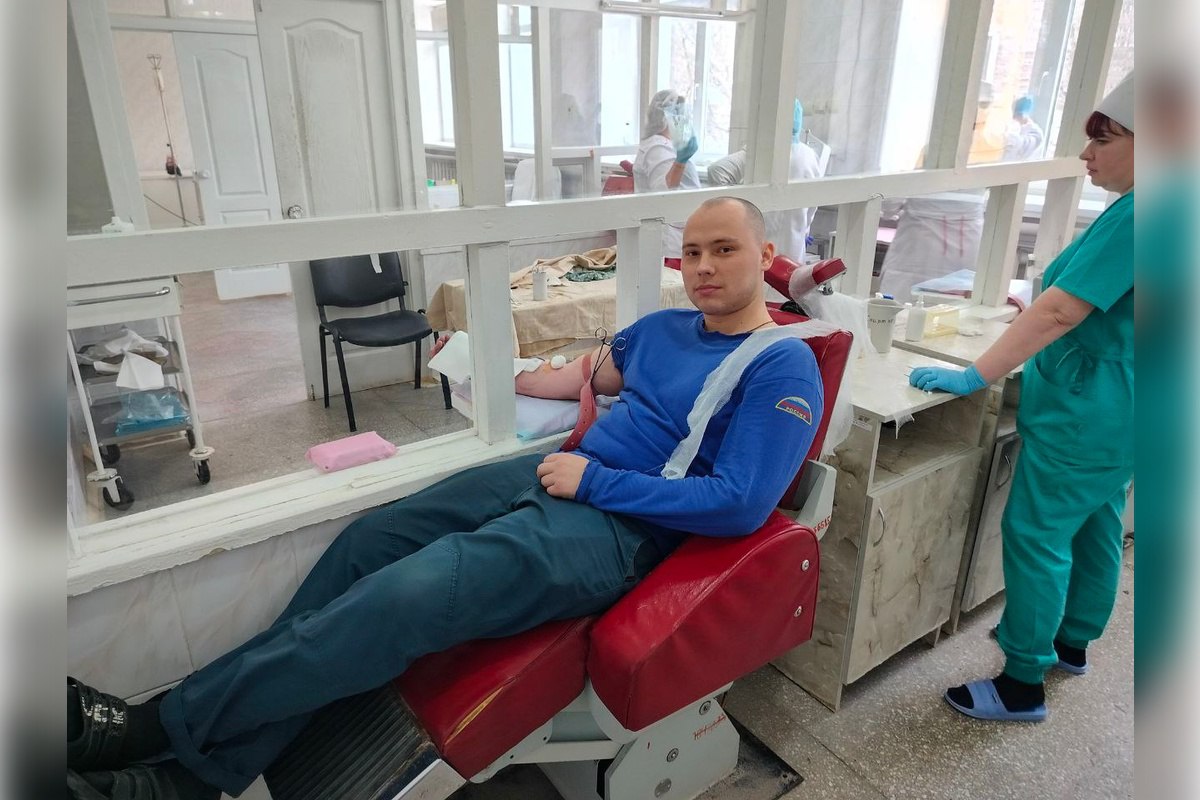 Более 16,5 тонн гумпомощи отправилось на передовую ко Дню защитника Отечества Более 16,5 тонн гумпомощи отправилось на передовую ко Дню защитника Отечества