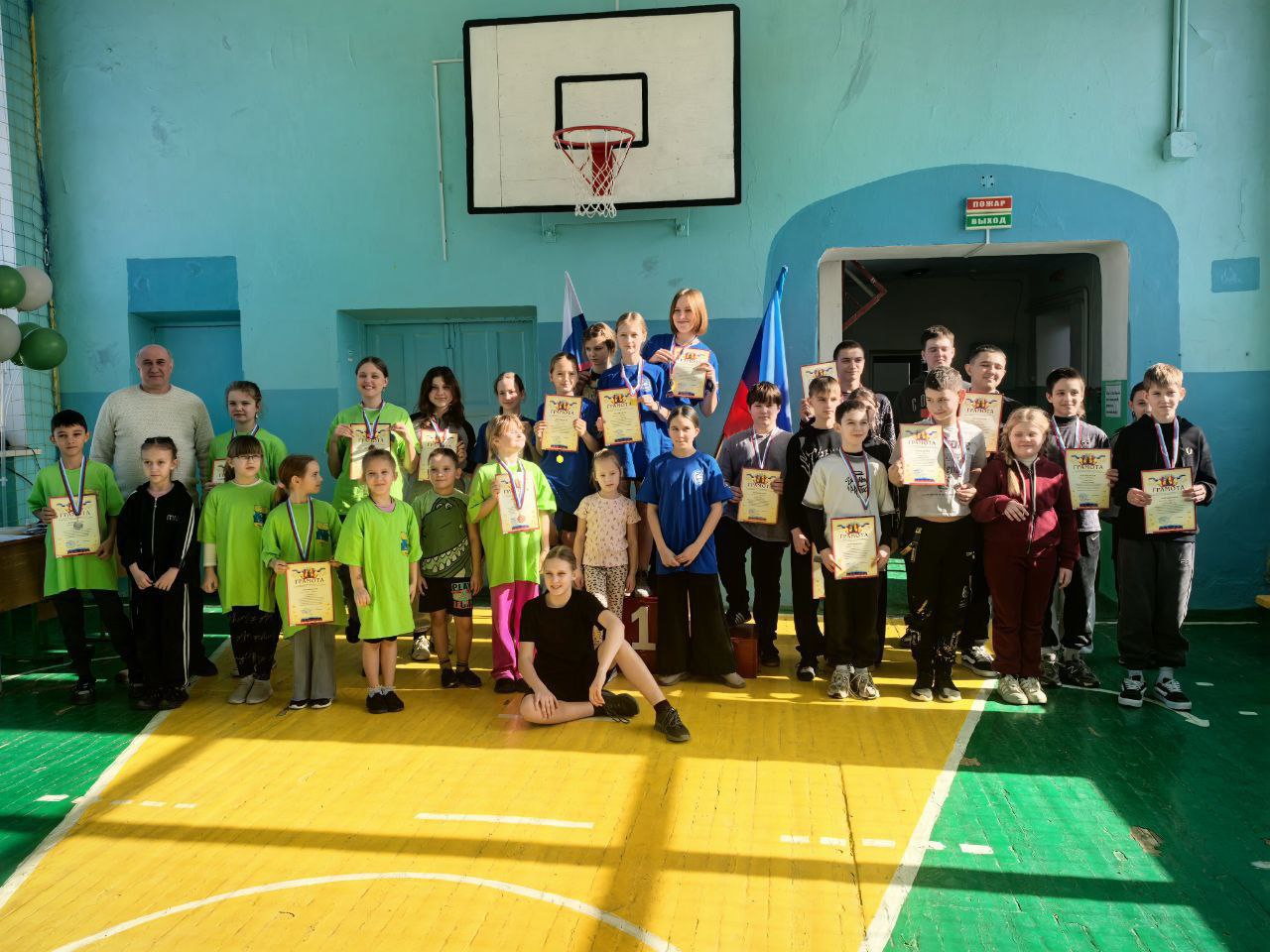 Владимир Чернев: В Государственном бюджетном образовательном учреждении Луганской Народной Республики «Старобельская СШ №3 им. Е.В. Быковского» состоялось открытое первенство по скалолазанию в закрытых помещениях...