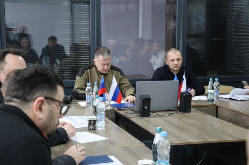 В Северодонецке под председательством вице-премьера Игоря Жаркова прошло совещание о прохождении осенне-зимнего периода на территории Северодонецкой агломерации В Северодонецке под председательством вице-премьера Игоря Жаркова прошло совещание о прохождении осенне-зимнего периода на территории Северодонецкой агломерации