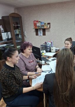 Сегодня на базе управления образования прошло заседание организационного комитета муниципального этапа Всероссийского конкурса профессионального мастерства «Учитель года России» 2026 года