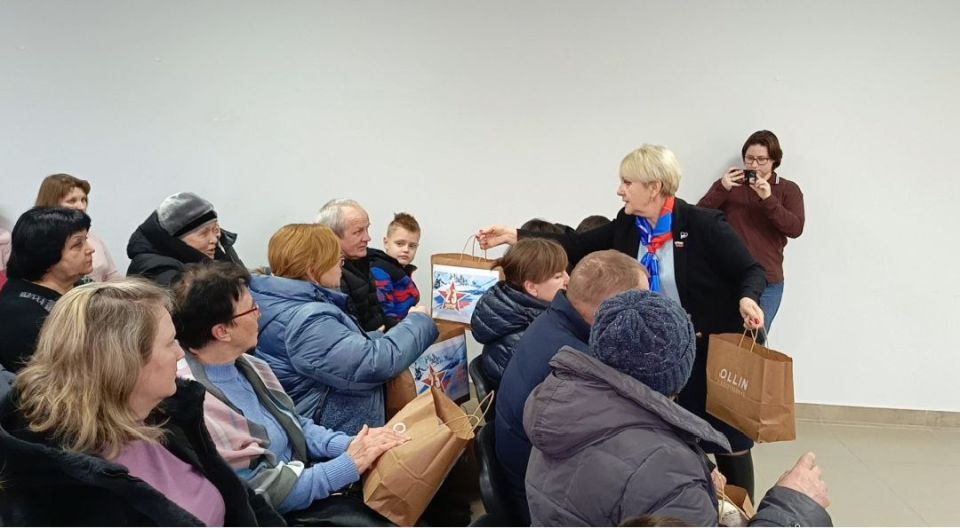 В рамках акции «Zа Победу» в поселке Металлист состоялся праздничный концерт для участников СВО и семей военнослужащих, посвященный Дню защитника Отечества В рамках акции «Zа Победу» в поселке Металлист состоялся праздничный концерт для участников СВО и семей военнослужащих, посвященный Дню защитника Отечества
