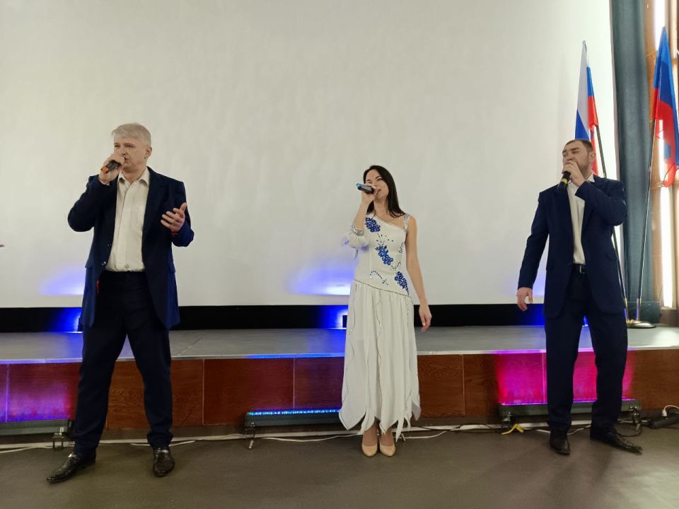 Сегодня в ДК им. Горького состоялось торжественное открытие Года единства народов России Сегодня в ДК им. Горького состоялось торжественное открытие Года единства народов России