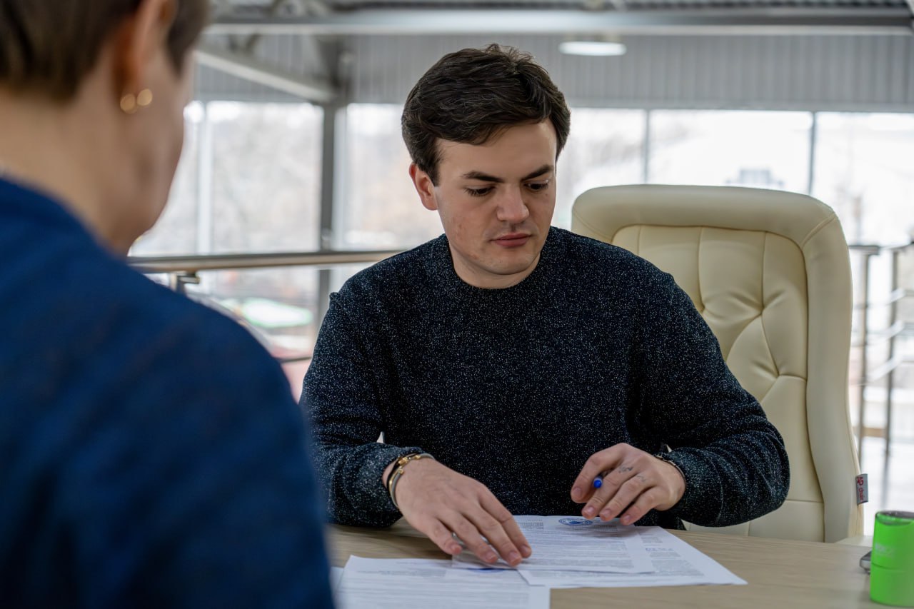 Новоайдарский районный дом культуры при поддержке Президентского фонда культурных инициатив и региональной общественной организации «Русский центр» получил новый микроавтобус ГАЗель Новоайдарский районный дом культуры при поддержке Президентского фонда культурных инициатив и региональной общественной организации «Русский центр» получил новый микроавтобус ГАЗель