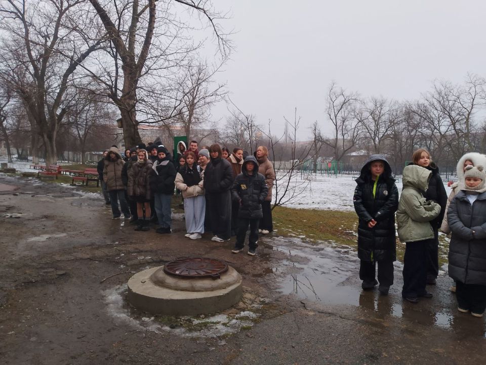 В Краснодонском УВК «Забота» и детском саду «Капитошка» прошли плановые тренировочные эвакуации, в которых приняли участие дети, педагоги и технический персонал В Краснодонском УВК «Забота» и детском саду «Капитошка» прошли плановые тренировочные эвакуации, в которых приняли участие дети, педагоги и технический персонал