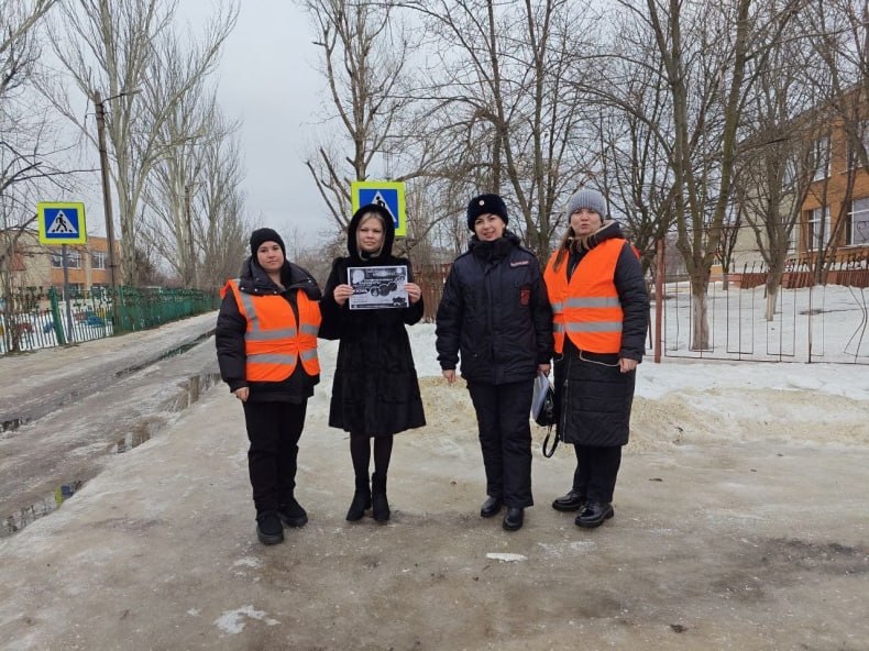Акцию «Участники дорожного движения – будьте внимательны на дорогах!» провели в Свердловске Акцию «Участники дорожного движения – будьте внимательны на дорогах!» провели в Свердловске
