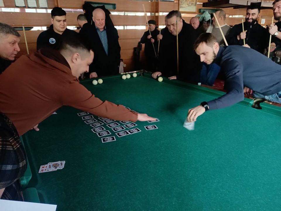 В Перевальске состоялся Кубок Главы Перевальского муниципального округа по бильярду В Перевальске состоялся Кубок Главы Перевальского муниципального округа по бильярду