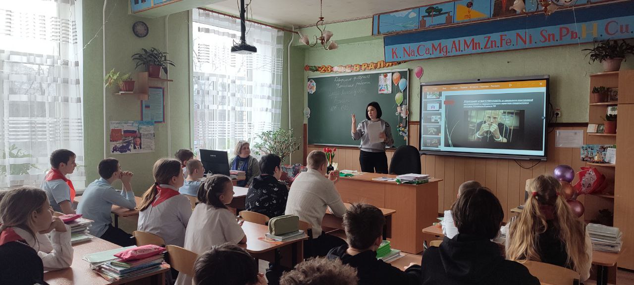 Видеолекторий о профилактике деструктивного поведения среди несовершеннолетних провели в Лутугинской школе-интернате