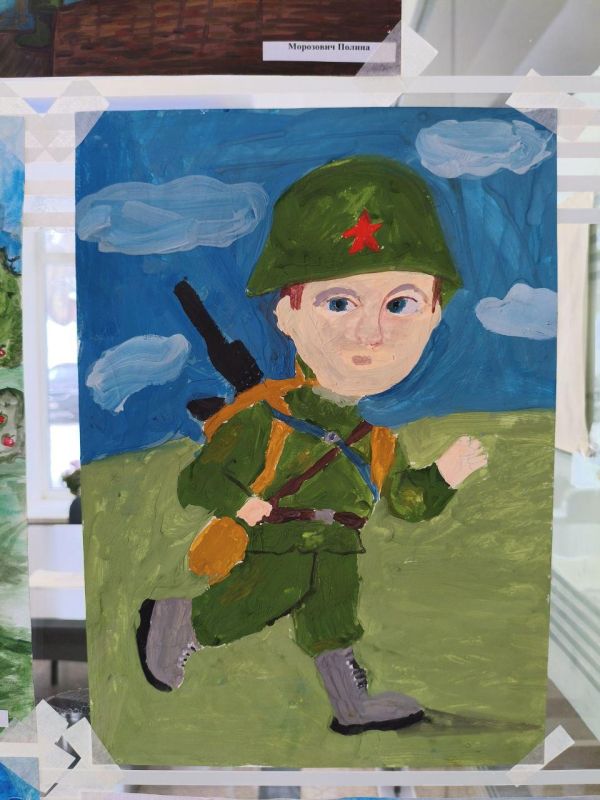 В Калуге открылась выставка рисунков детей из Первомайска В Калуге открылась выставка рисунков детей из Первомайска