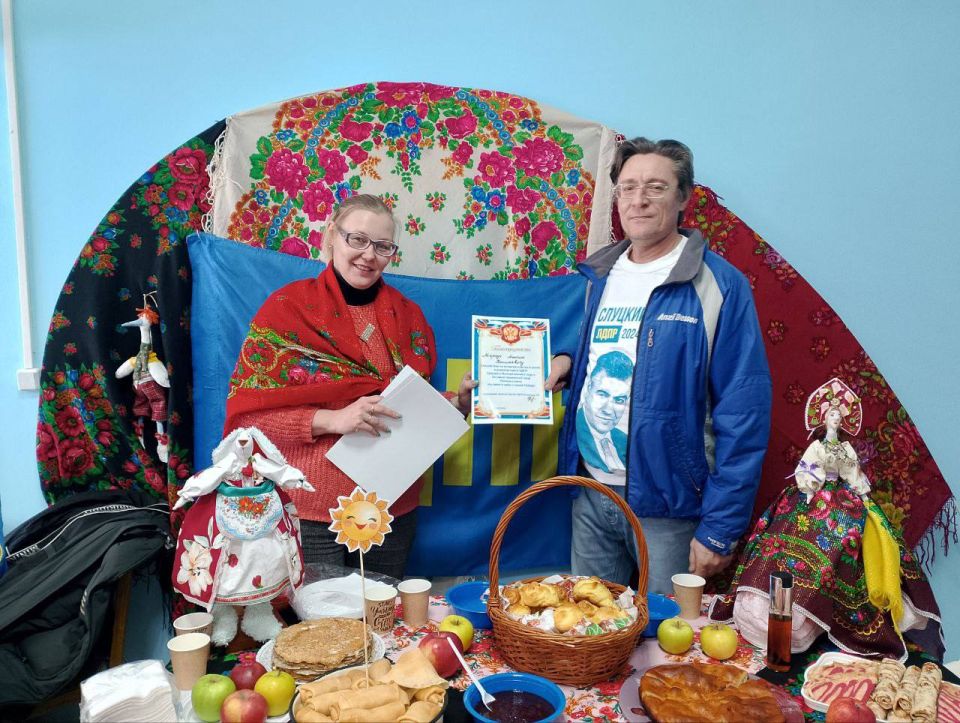 МАСЛЕНИЦА В ТРОИЦКОМ. Депутат Совета Троицкого муниципального округа от фракции ЛДПР Ольга Калашник вместе с активистами Троицкого МО ЛДПР приняла участие в праздничных мероприятиях, посвящённых Масленице, которые прошли в... МАСЛЕНИЦА В ТРОИЦКОМ. Депутат Совета Троицкого муниципального округа от фракции ЛДПР Ольга Калашник вместе с активистами Троицкого МО ЛДПР приняла участие в праздничных мероприятиях, посвящённых Масленице, которые прошли в...