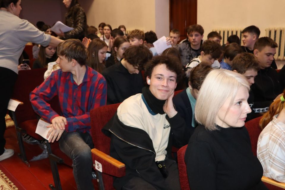 В Ирмино прошла премьера спектакля "Вишневый сад"! В Ирмино прошла премьера спектакля "Вишневый сад"!