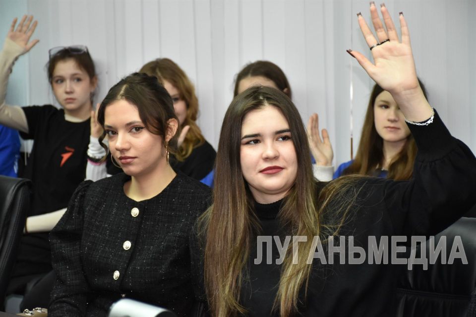 Министр молодежной политики ЛНР посетил Антрацит Министр молодежной политики ЛНР посетил Антрацит