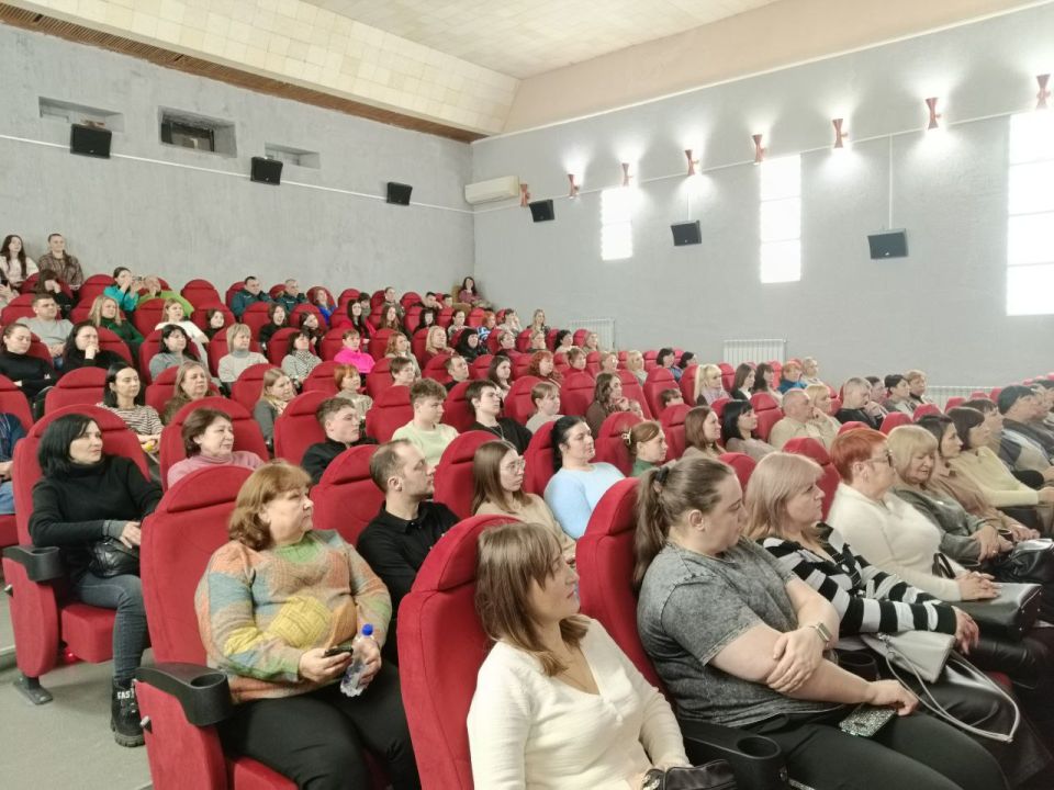 Сегодня в ДК им. Горького состоялось торжественное открытие Года единства народов России Сегодня в ДК им. Горького состоялось торжественное открытие Года единства народов России