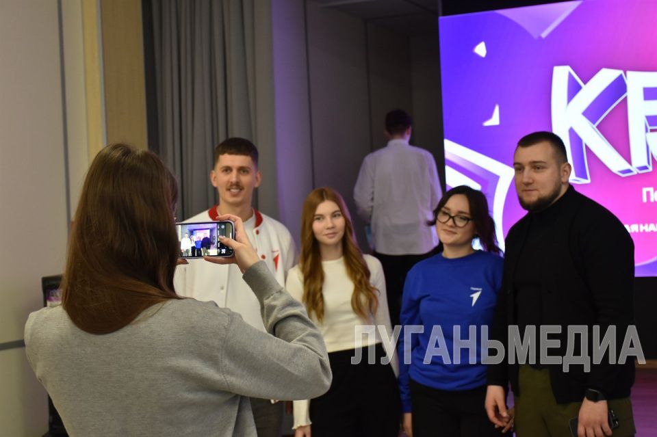 Министр молодежной политики ЛНР посетил Антрацит Министр молодежной политики ЛНР посетил Антрацит