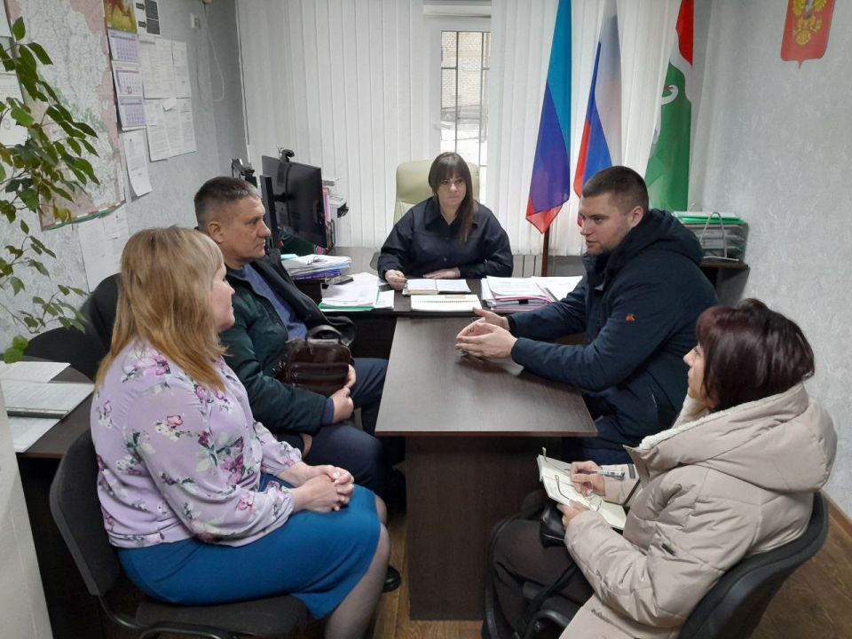 Сегодня в Администрации Беловодского муниципального округа прошла рабочая встреча с директором центра «Мой бизнес ЛНР» Филиппом Дробиняком Сегодня в Администрации Беловодского муниципального округа прошла рабочая встреча с директором центра «Мой бизнес ЛНР» Филиппом Дробиняком