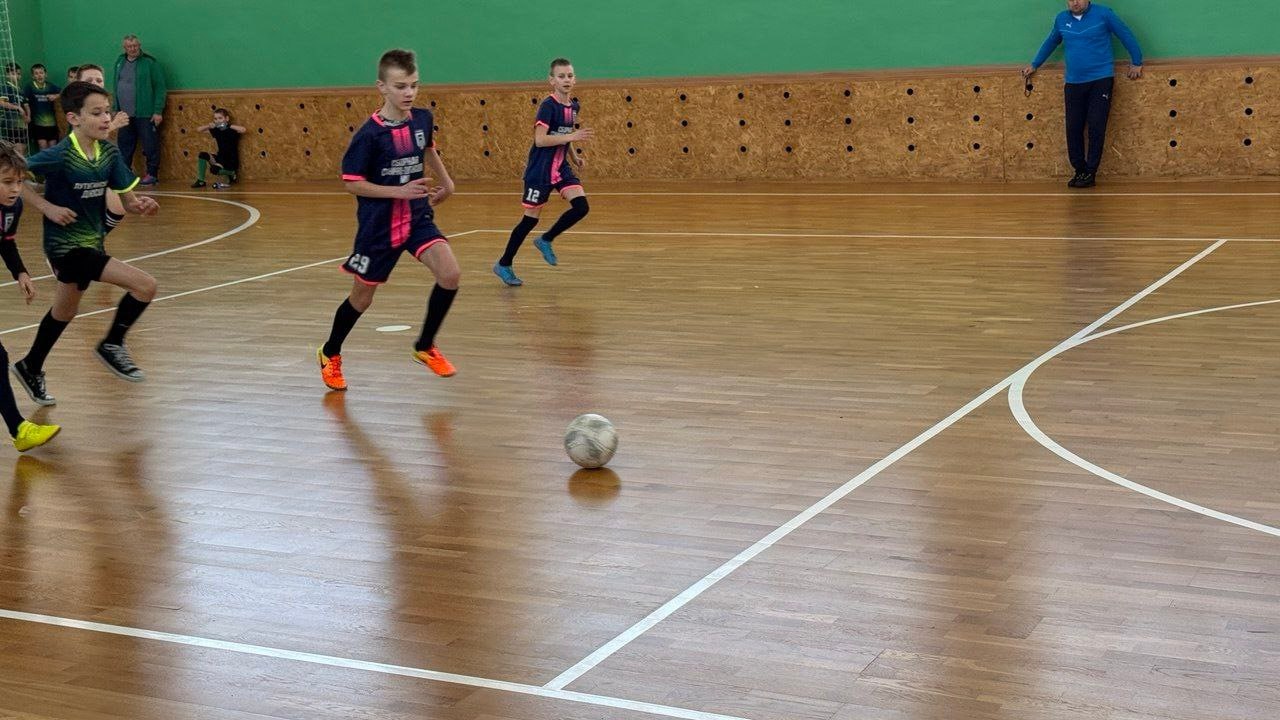 В Лутугинской спортивной школе прошёл турнир по минифутболу В Лутугинской спортивной школе прошёл турнир по минифутболу