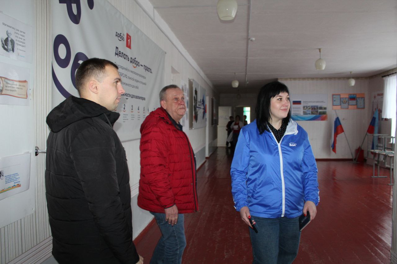 Юлия Кожухарь: Партийный десант "Единой России" проверил реализацию специального инфраструктурного проекта (СИП) в Осиновской основной школе Юлия Кожухарь: Партийный десант "Единой России" проверил реализацию специального инфраструктурного проекта (СИП) в Осиновской основной школе