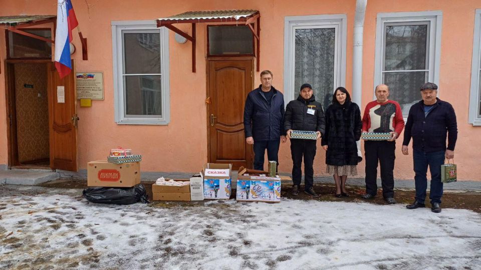 Делегация Ставрополья посетила подшефные учреждения в Антрацитовском округе Делегация Ставрополья посетила подшефные учреждения в Антрацитовском округе