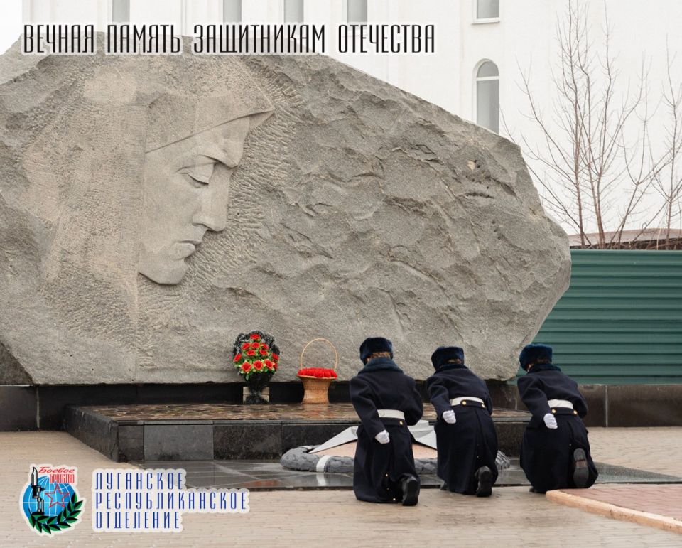 31 января депутаты Народного Совета Луганской Народной Республики, члены Совета Луганского республиканского отделения Всероссийской общественной организации ветеранов «БОЕВОЕ БРАТСТВО» Денис Колесников и Андрей Самойлов... 31 января депутаты Народного Совета Луганской Народной Республики, члены Совета Луганского республиканского отделения Всероссийской общественной организации ветеранов «БОЕВОЕ БРАТСТВО» Денис Колесников и Андрей Самойлов...