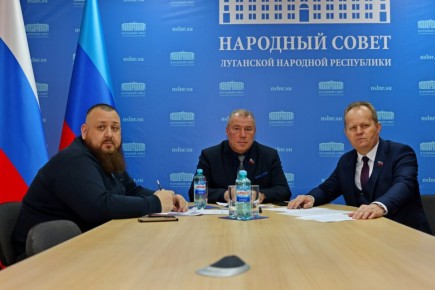 Народный Совет поделится с коллегами из Содружества «Донбасс» наработками по регулированию трудоустройства ветеранов СВО – Юрий Юров