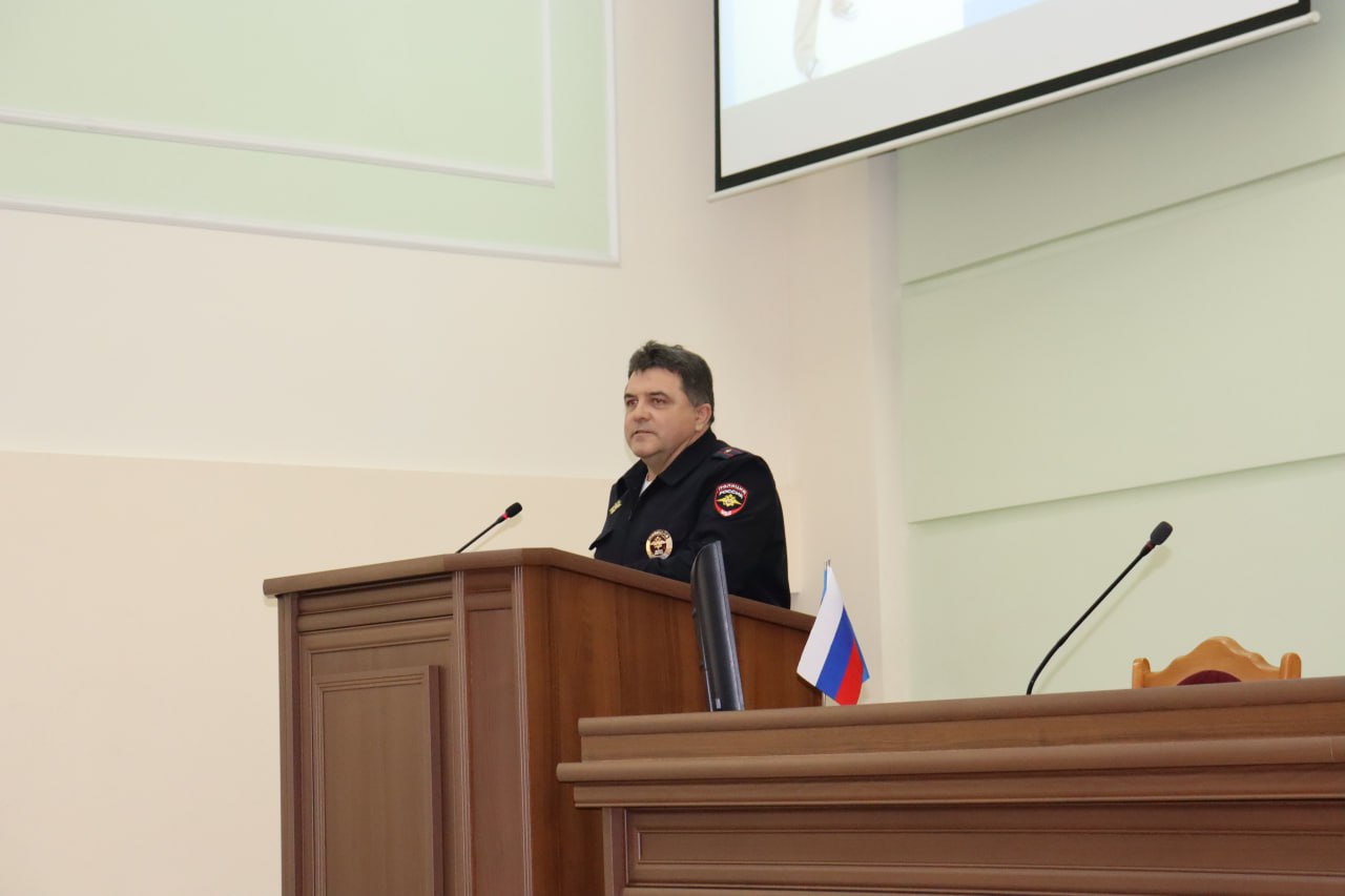 В Антраците состоялось очередное общегородское родительское собрание, посвященное актуальным вопросам профилактики безнадзорности и правонарушений среди несовершеннолетних В Антраците состоялось очередное общегородское родительское собрание, посвященное актуальным вопросам профилактики безнадзорности и правонарушений среди несовершеннолетних